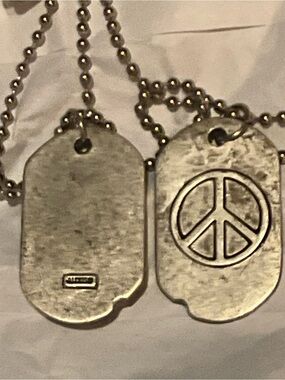 Alexis KIRK signed PEACE SIGN 35”necklace vintage 1970’/80 NWOT READ DESCRIPTION